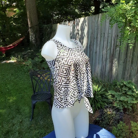 Size XS Rachel Roy summer abstract tye up tank top - Picture 9 of 16